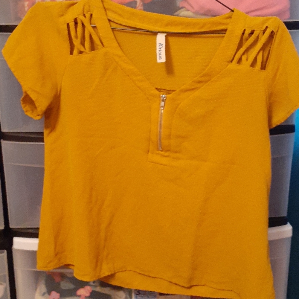 Women shirt